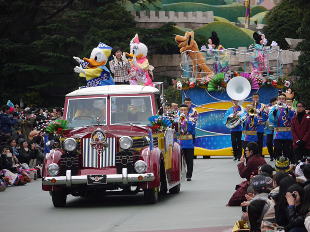 東京ディズニーリゾートのお正月2015(TDLニューイヤーズ・グリーティング)1 ©Disney
