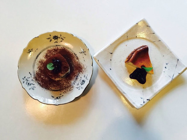 ティラミス400円 、チーズケーキ400円などのスイーツやランチを楽しもう｜プルーンの木