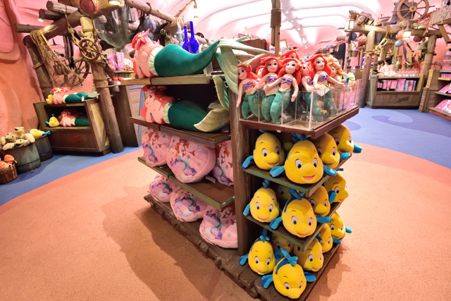 12：「リトル・マーメイド」グッズ