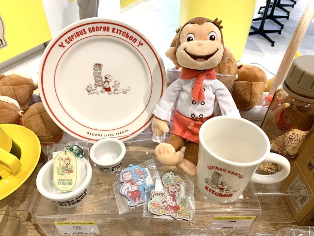 カフェオリジナルのグッズを期間中にゲットしよう！