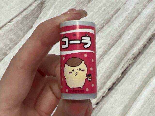 【付録 ちいかわ自動販売機】コーラのボトルはくりまんじゅう♪コーラが似合いますね!