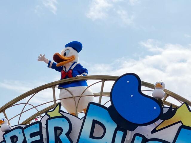 「クワッキーセレブレーション★ ドナルド・ザ・レジェンド!」のようす【「ディズニー・パルパルーザ“ドナルドのクワッキー・ダック!ダック!ダックシティ!”」】