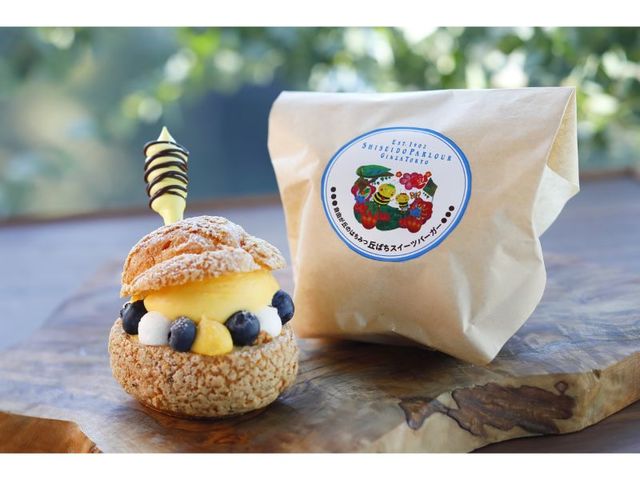 丘ばちスイーツバーガー〈本日のフルーツ〉