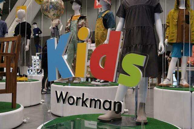 「ワークマン2024春夏新製品発表会」キッズウェアのディスプレイ