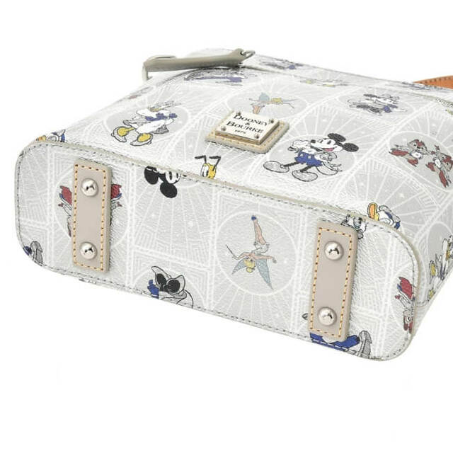【Dooney ＆ Bourke】ディズニーキャラクター ショルダーバッグ The Disney100 Platinum Celebration Collection 40,700円