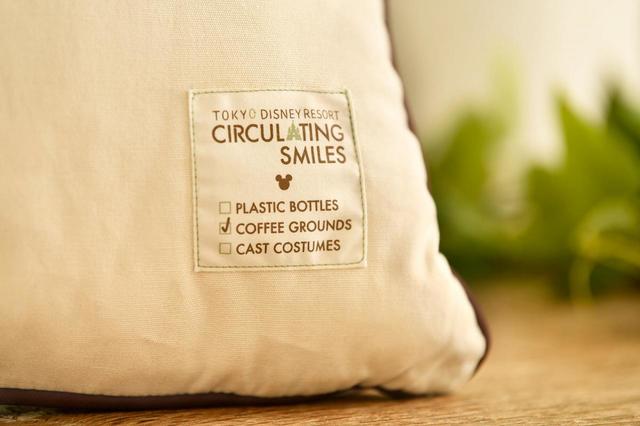 クッション 6,500円｜サイズ：縦約40×横約40cm