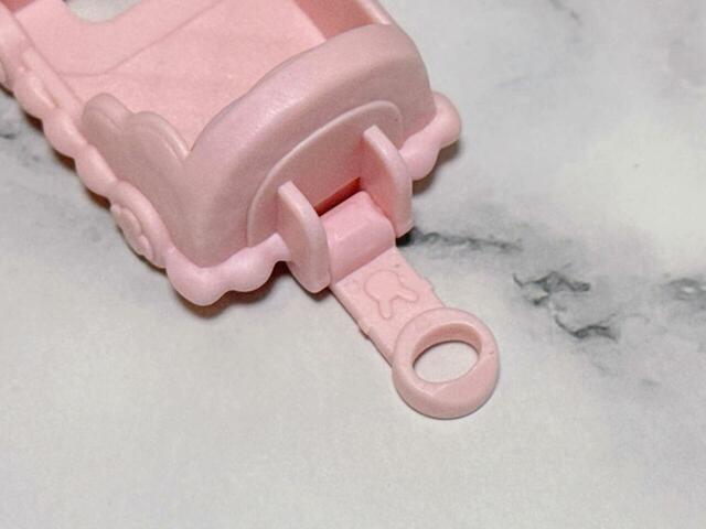 接続パーツ付きで、複数持っている場合は連結できる仕様