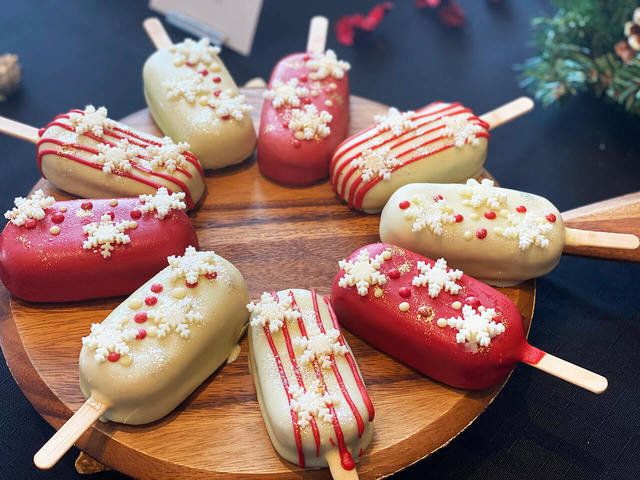 ストリングスホテル東京インターコンチネンタル クリスマス・ロリポップ　2,376円（税込/3本セット）