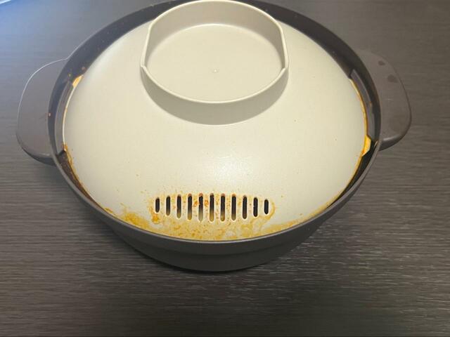 【MIクリエーションズ レンジ調理鍋】かなり吹きこぼれてしまいましたが、レンジの中は汚れませんでした