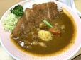 カレーソースにもゴロゴロ具材が入っている