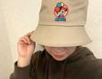 【しまむら レトロミニーバケットハット】ガーリーにもカジュアルにも合わせやすそう！ © Disney