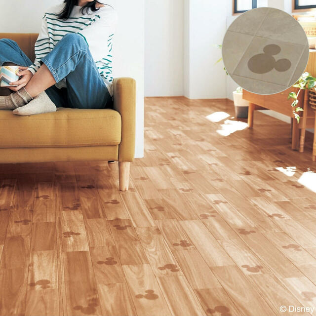 拭けるクッションフロアシート「ミッキーモチーフ」 ｜ ￥ 14,900～24,900 （税込）