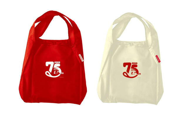 【不二家ペコちゃん POPUP】ペコちゃんエコバッグ（ペコ75thデザイン／レッド・ホワイト各240個）POPUP期間中、会場で2,280円以上購入すると先着480名に非売品の「ペコちゃんエコバッグ」をプレゼント！