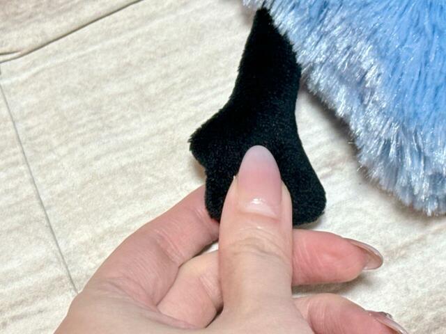 【GU×パペットスンスン】おててと足は綿入りでふっくら。ついつい触ってしまいます♪