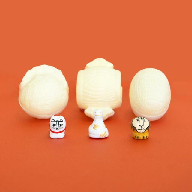 「リサ・ラーソンの福徳煎餅」3個セット：2,640円（税込）6個セット：4,950円（税込）9個セット：7,040円（税込）