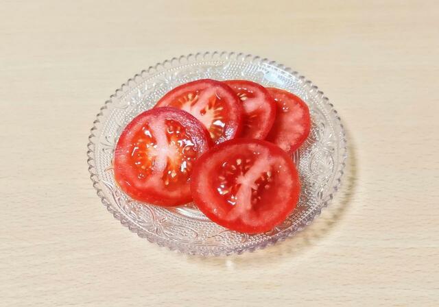 【コストコ　房付きトマト　3kg　1998円】身が締まっており、カットしても崩れにくい