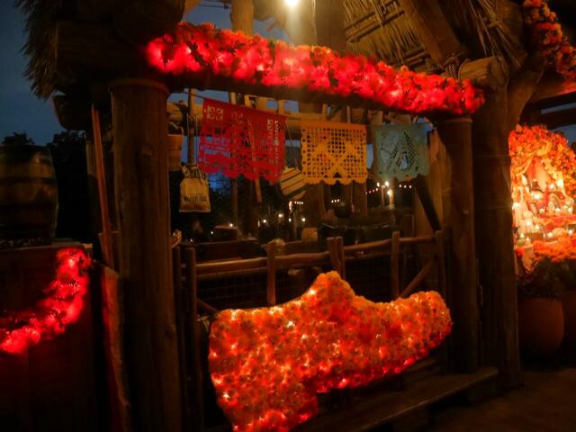 東京ディズニーシー「ラソス・デ・ラ・ファミリア」東京ディズニーリゾートのハロウィーン Ⓒ Disney