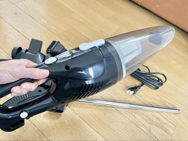 【激安スティック掃除機】片手でも扱えるコンパクトサイズ