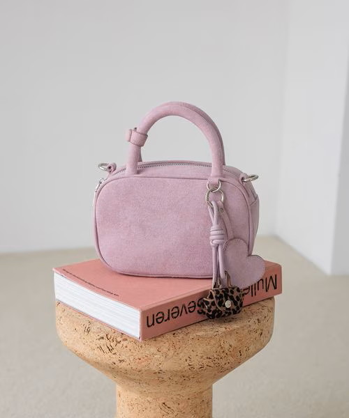 【ローリーズファームの秋冬おすすめバッグランキング 3位】「チャームツキミニボストン」5,990円(税込)