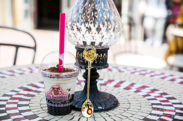 D’s Delights バニラスムージー＆コーヒーゼリー（チョコレートクランチ入り）¥500