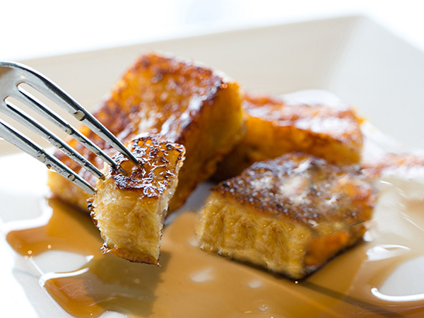 400年の伝統製法で作られた小豆島の醤油を隠し味に使用。
