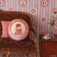 【ハリー・ポッター×Afternoon Tea LIVING】ビッグクッション 3,960円、公式オンラインストア限定ウォールペーパーL 11,000円、カップ&ソーサー 3,850円