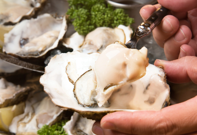夏だからこそ牡蠣!つるんっと何個でもいける生牡蠣が美味しい