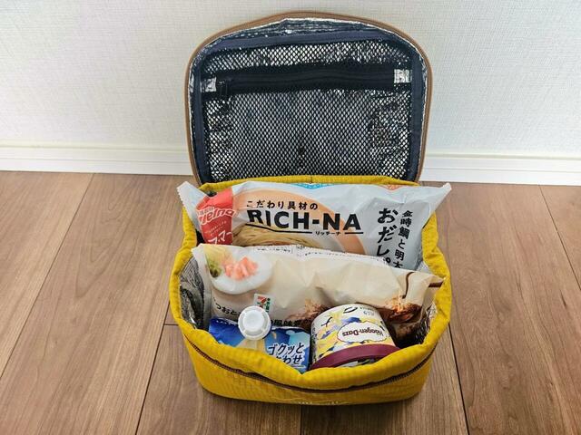 【mont-bell　クーラーボックス4.0L】買い物時に冷凍食品やアイスを入れても◎！エコバッグと併用しても使いやすいサイズ感です