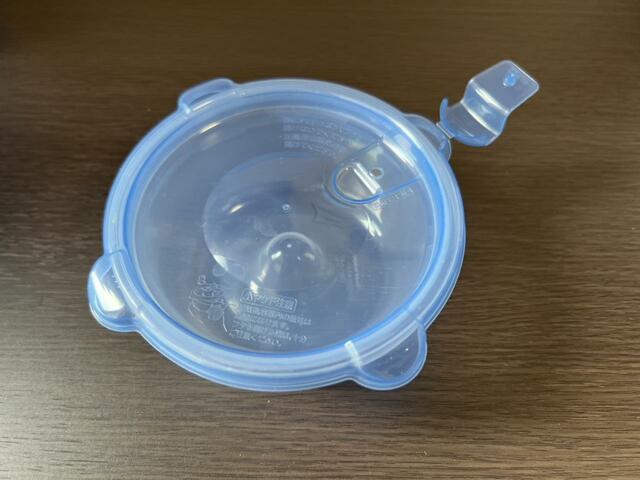 【キチントさん　ごはん冷凍保存容器】温める際はフタの蒸気弁を開きます