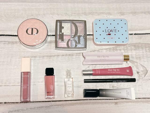 【ちいかわ DAISO限定デザイン】「マチ付きビニールポーチ ちいかわ」これだけのコスメが収納可能！