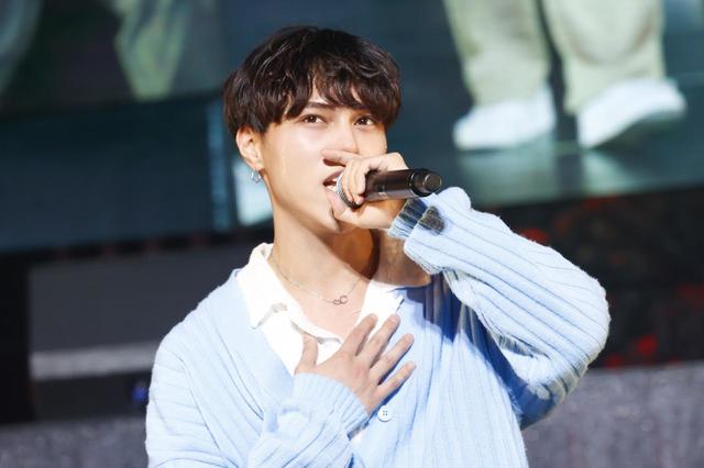 『BUDDiiS vol.01 - SUNRiiSE -』撮影：笹森健一