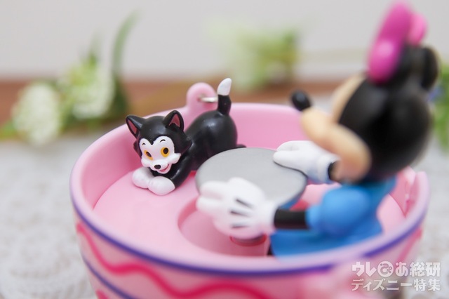 グミキャンディー、ミニスナックケース付き 950円