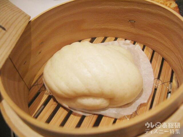 中国蒸しパン【“ダッフィー＆フレンズのウェア・スマイル・グロウ” カントニーズランチ】