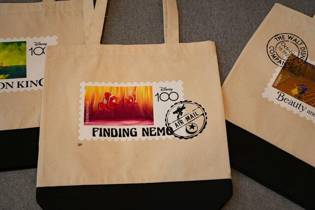 トートバッグ｜3,300円｜銀座 伊東屋「ディズニー100周年」グッズ