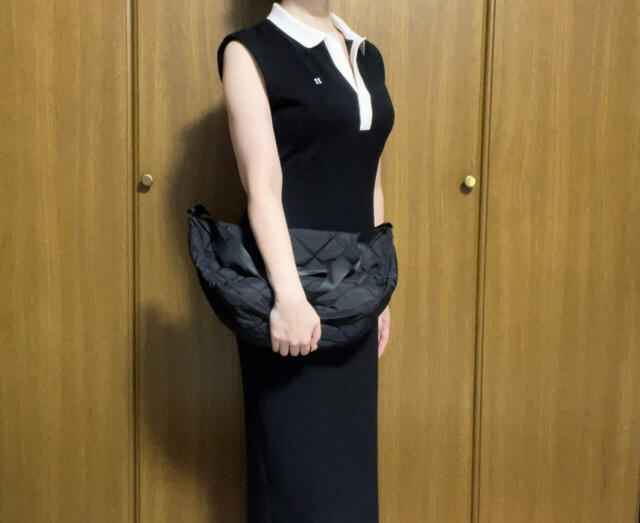 クラッチバッグ風に手で持っても◎