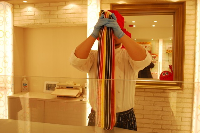 CANDY SHOW TIME：ライチキャンディーづくり・どどおーーん！！と縦に置きます