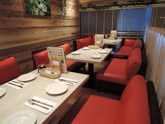 Cinnamon’s Restaurant（シナモンズレストラン）　内観