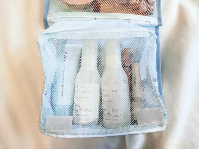 化粧水ボトルが入る