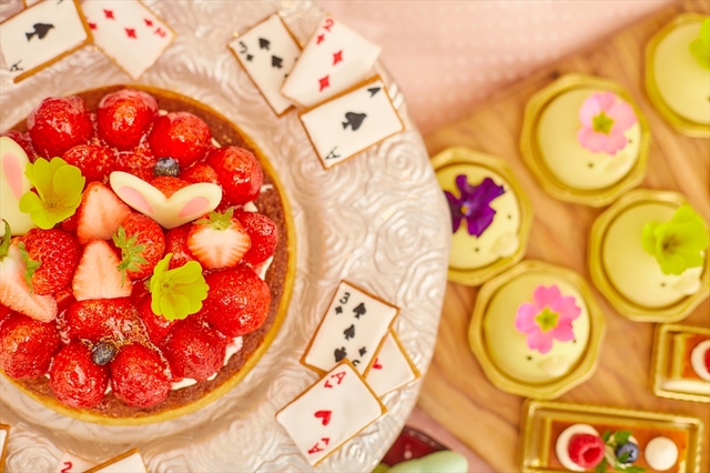 『アリスのスイートティーパーティー ～不思議の国のイースターガーデン～』デザートブッフェ