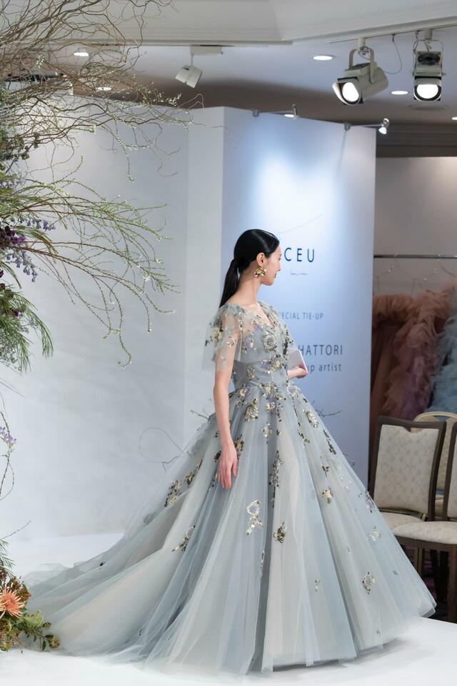 「ST」新作ウェディングドレス