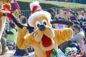 【TDLパレード】ファン大絶賛「ディズニー・クリスマス・ストーリーズ」本当に面白い出演キャラ2選
