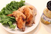塩レモンを使ったアレンジレシピ「手羽先の塩レモンペッパー焼き」/レモンの風味が効いていて、いつもの手羽先よりグレードアップ!