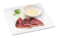 「鰹のたたき ～にんにくマヨ～」＜単品価格：440円（税込）＞【焼肉も和食も中華も食べ放題！じゅうじゅうカルビの食べ放題コースに「カツオのたたき」や「エビチリ」などの春限定メニューが登場！】