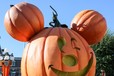 タウンスクエアにある巨大ミッキーかぼちゃ 