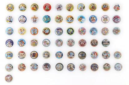 ディズニーリゾート　缶バッジ40枚 ディズニーリゾート 缶バッジ40枚 - メルカリ