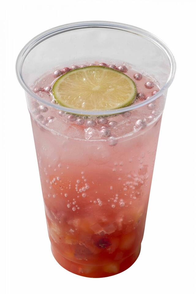 スパークリングドリンク(ナタデココ&フルーツ) 700円|提供店舗:東京ディズニーシー 「ホライズンベイ・レストラン」|東京ディズニーリゾート夏のひんやり冷たいメニュー