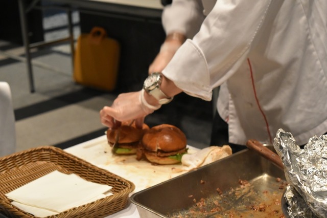 1/2にカットだから他にもいろいろ食べられる