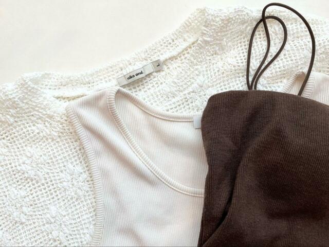 【niko and … レースジャガードプルオーバー】透け感があるので、インナーを変えると雰囲気がガラッと変わります!