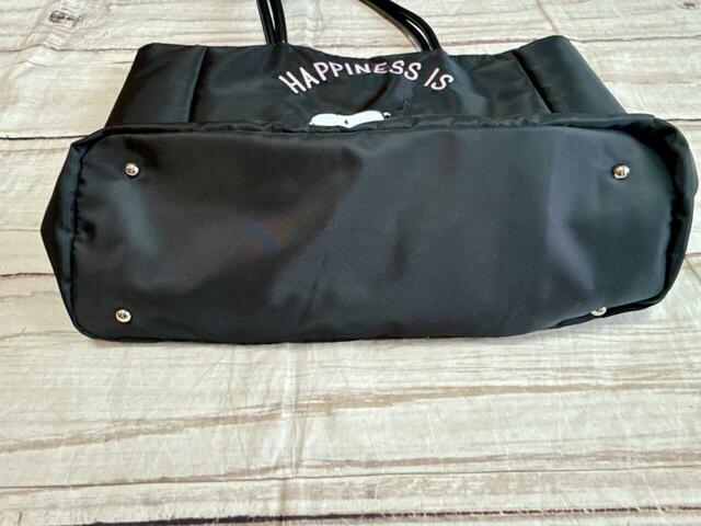 底部には底ビョウ付きで、地面に置いたときも安心！