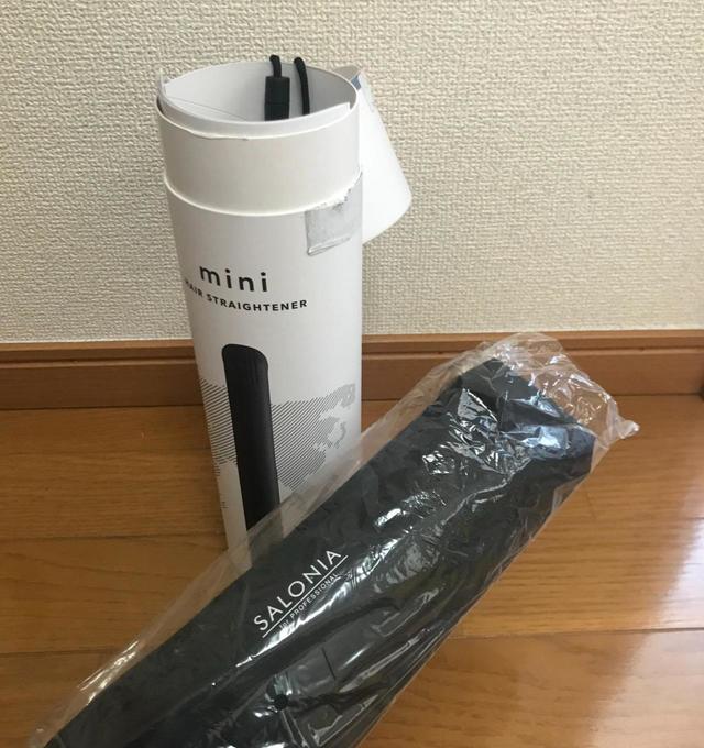 【SALONIA(サロニア)　ミニストレートヘアアイロン】丁寧に梱包されている